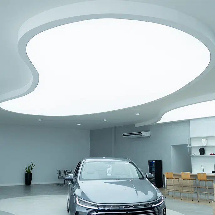 Iluminação de concessionária de veículos